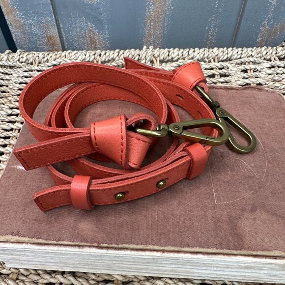 Madewell The Sydney Crossbody Bag Fresh Chili - Picture 13 of 15